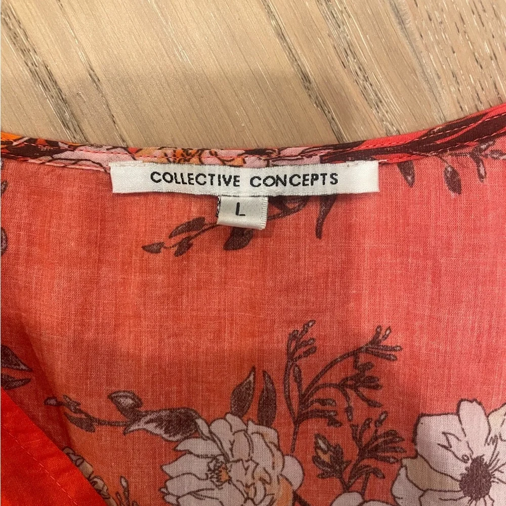 Collective Concepts Floral Button Down Blouse - Picture 2 of 3